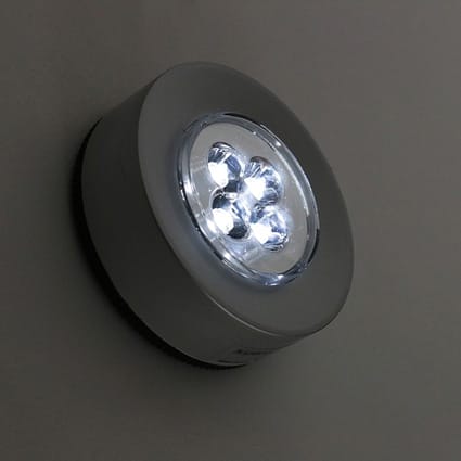Rundes LED-Licht mit vier einzelnen LEDs, leuchtet hell weißes Licht