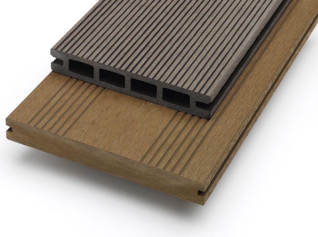 WPC-Terrassendielen in Braun und Grau mit Hohlkammerprofil