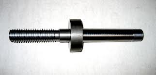 Eine Garnier Limb Schraube (Baumschraube, TAS) aus Metall, die zur Befestigung eines Baumhauses dient