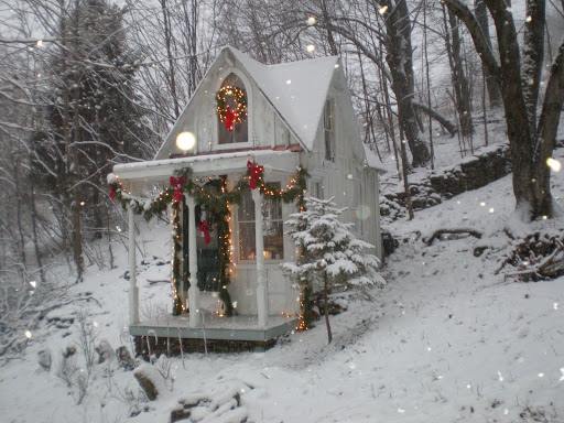 shabby-tiny-house